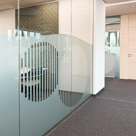 LED illuminated signage and more for the new headquarters of office furniture manufacturer Hammerbacher in Neumarkt in der Oberpfalz