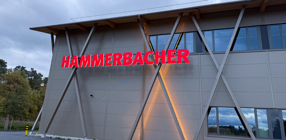 LED illuminated signage and more for the new headquarters of office furniture manufacturer Hammerbacher in Neumarkt in der Oberpfalz